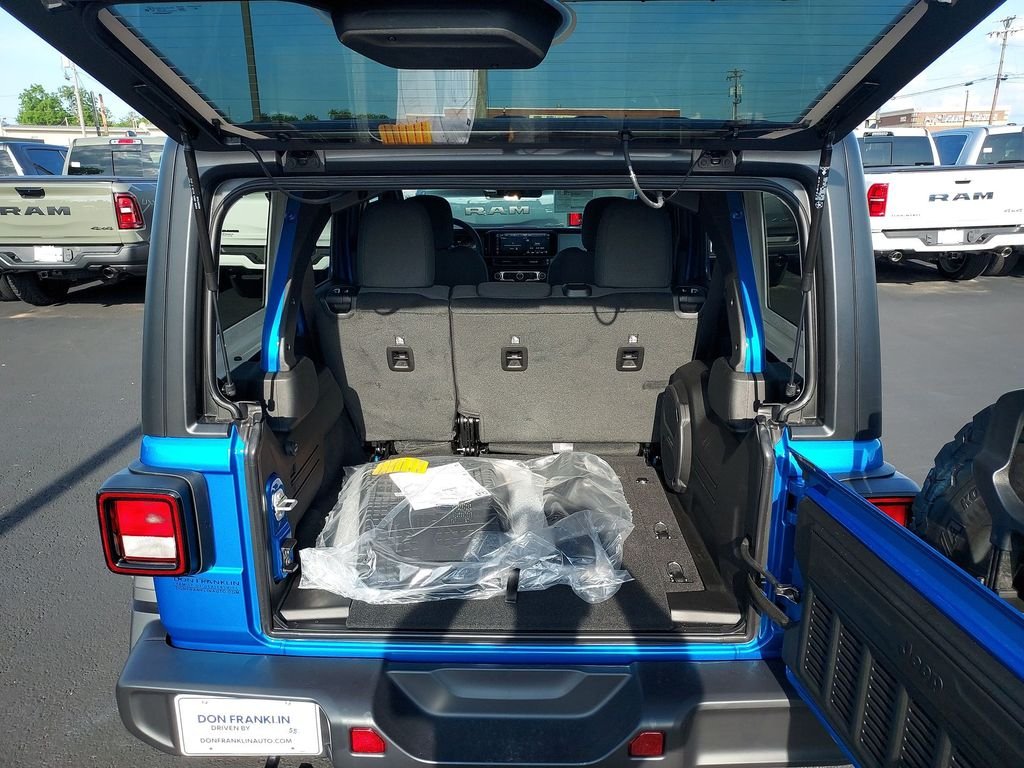 New 2026 Hydro Blue Pearl-Coat Exterior Paint Jeep Willys image 28