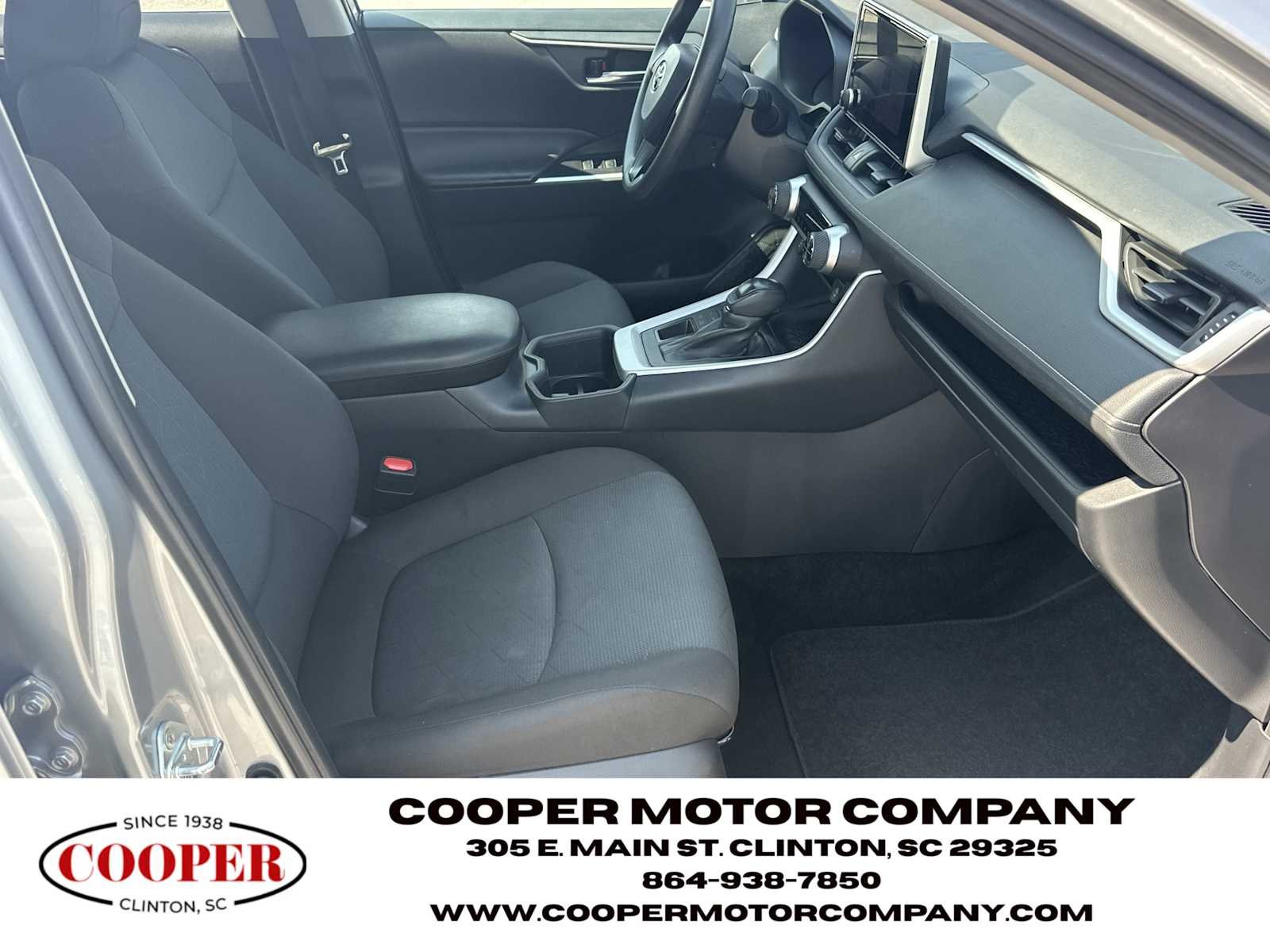 Used 2025 Silver Sky Metallic Toyota XLE image 13