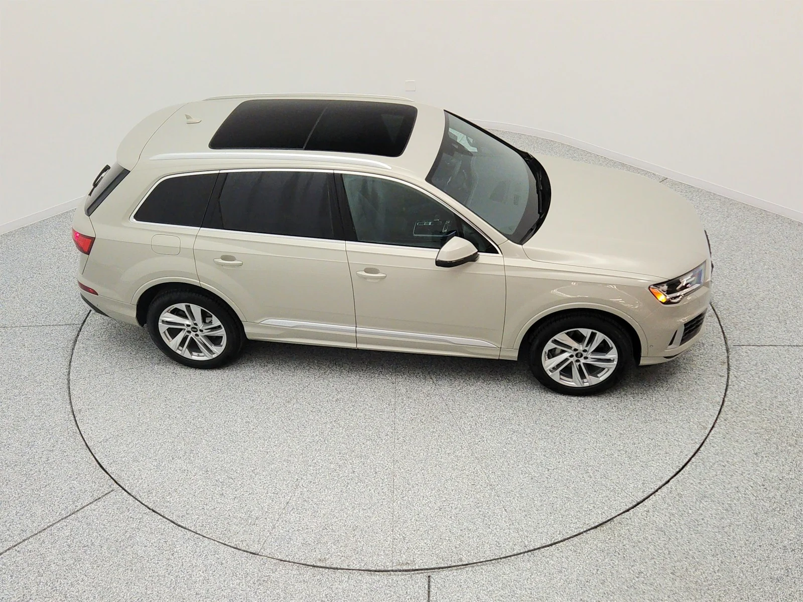 Used 2023 Vicuna Beige Metallic Audi Premium image 25