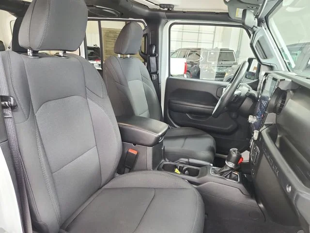 Used 2023 White Jeep Sport image 34
