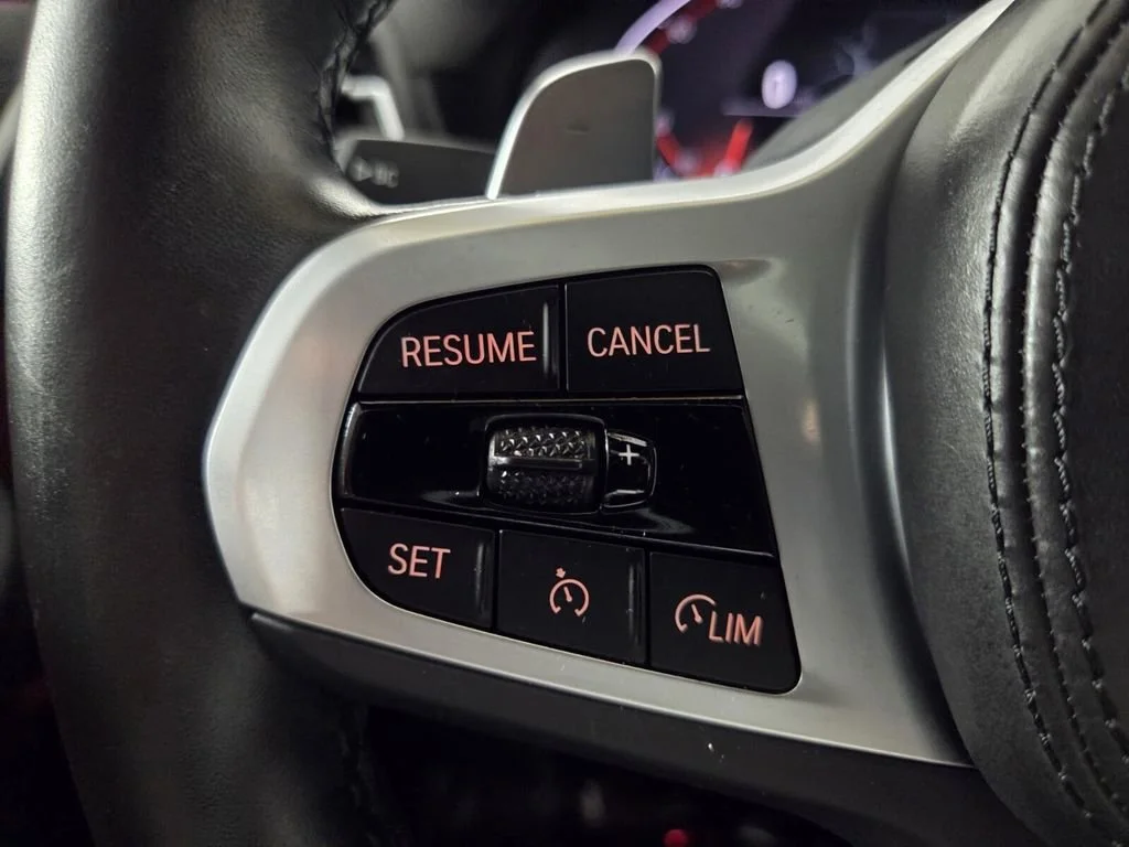 Used 2024 Alpine White BMW sDrive30i image 18