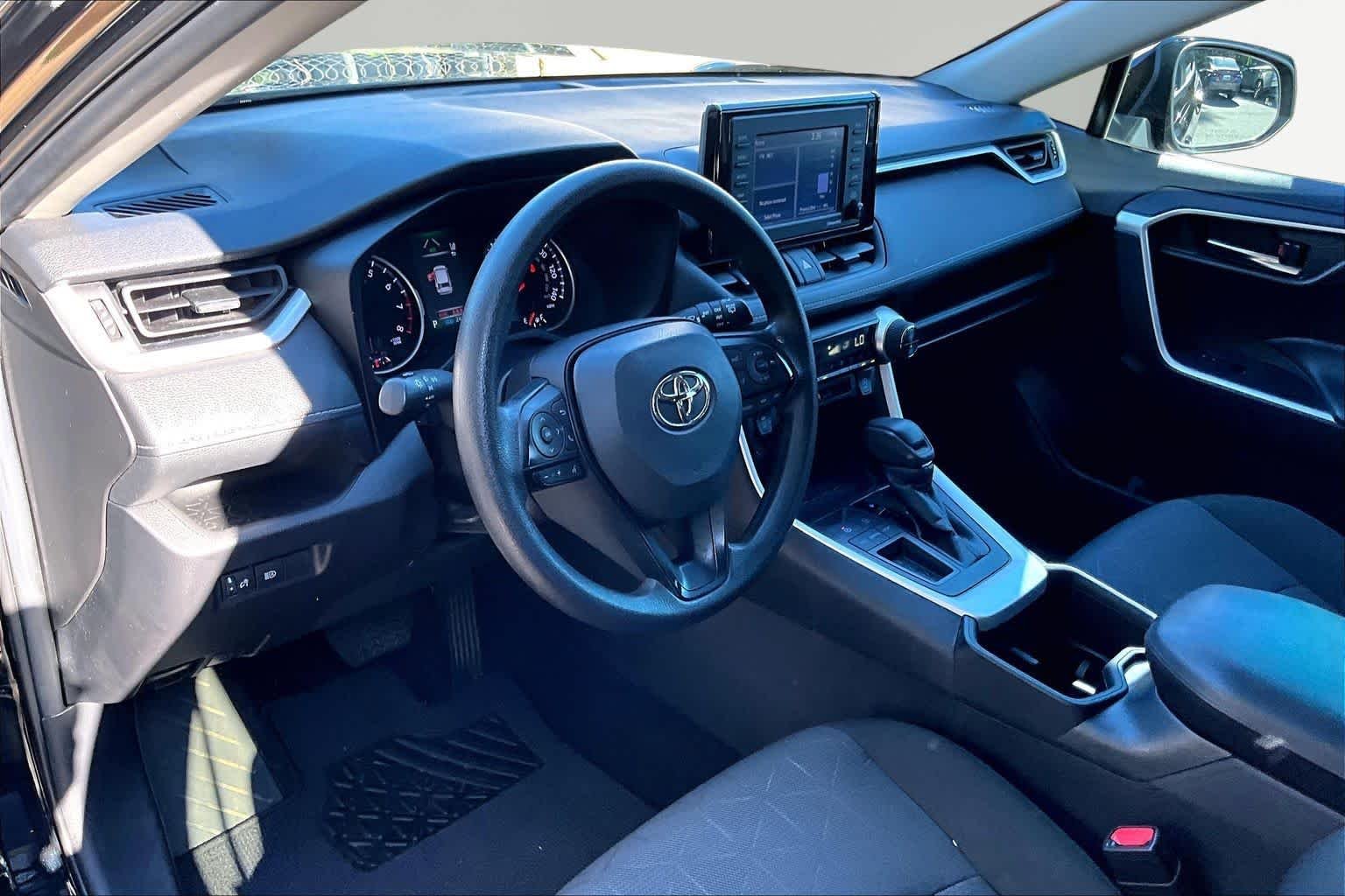Used 2022 Midnight Black Metallic Toyota XLE image 18