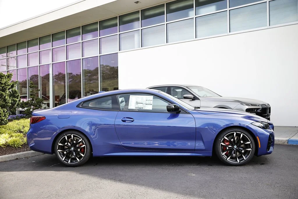 New 2026 Portimao Blue Metallic BMW 430i image 4
