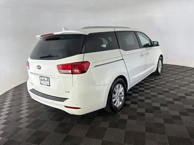 Used 2015 White Kia LX image 7