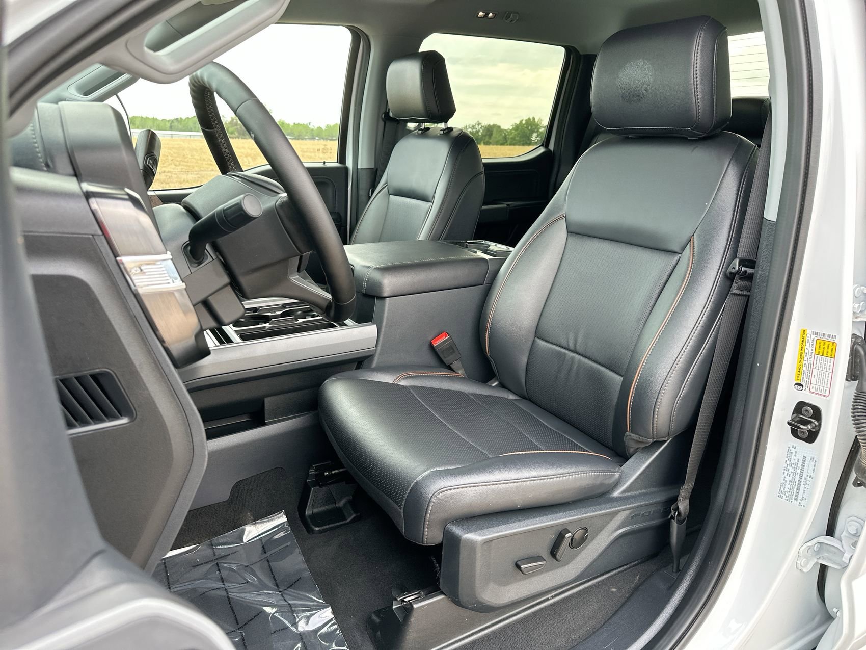 Used 2026 Oxford White Ford Lariat image 11