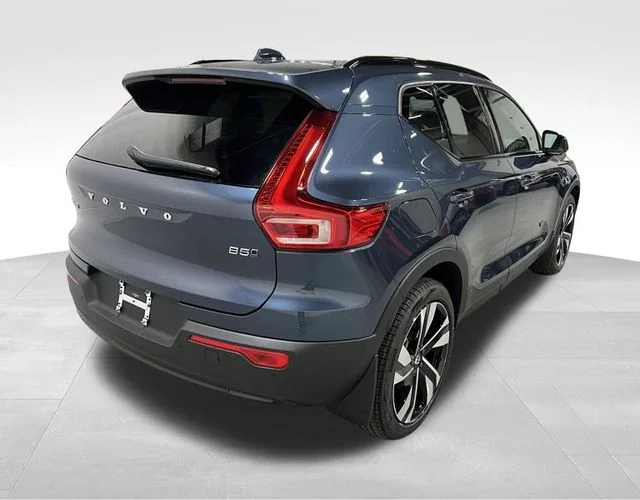 2026 Volvo XC40 Ultra - Photo 9