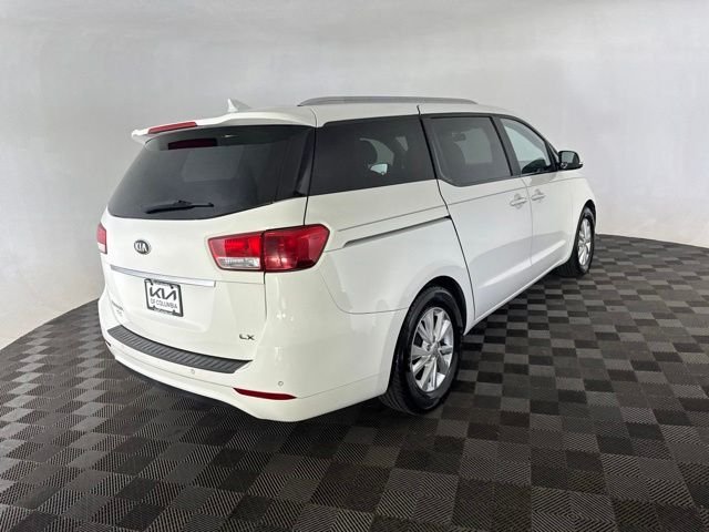 Used 2015 White Kia LX image 7