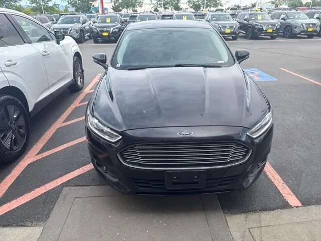 Used 2016 Black Ford SE image 2