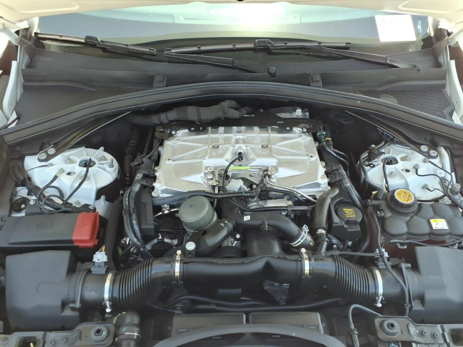 Certified Used 2022 Fuji White Jaguar SVR image 25