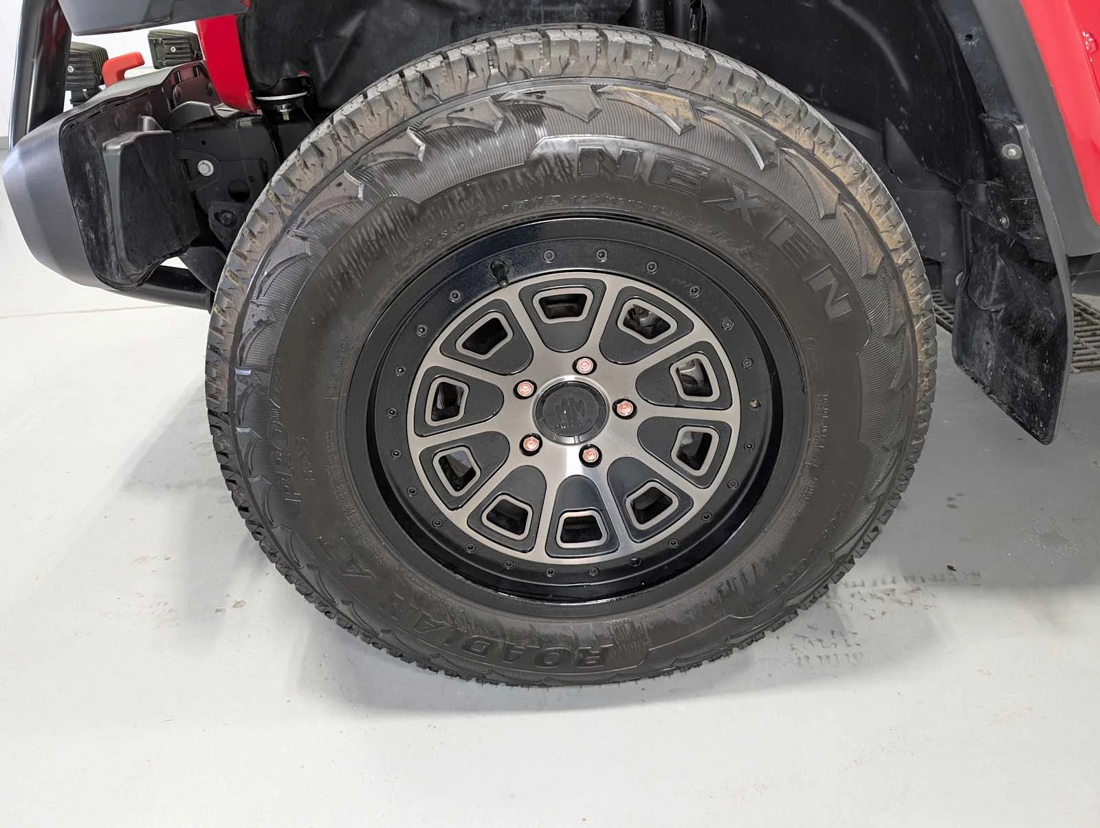 Used 2019 Firecracker Red Clearcoat Jeep Sahara image 3
