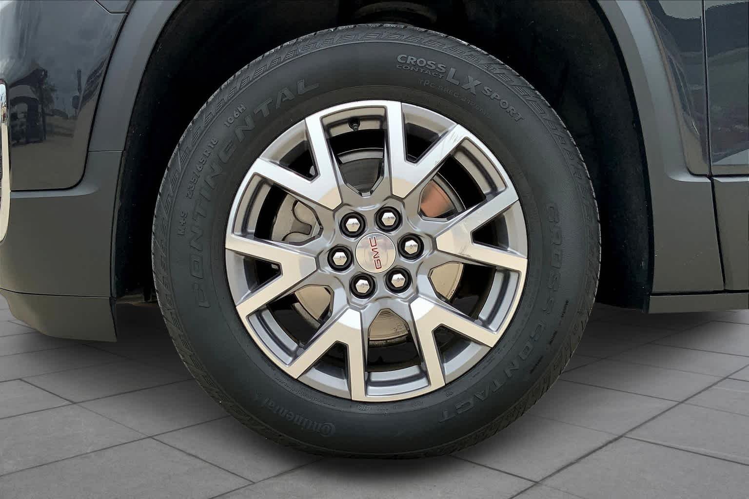 Used 2020 Carbon Black Metallic GMC SLT image 11