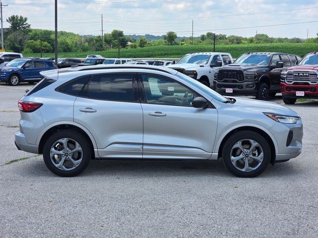 Used 2023 Silver Metallic Ford ST-Line image 8
