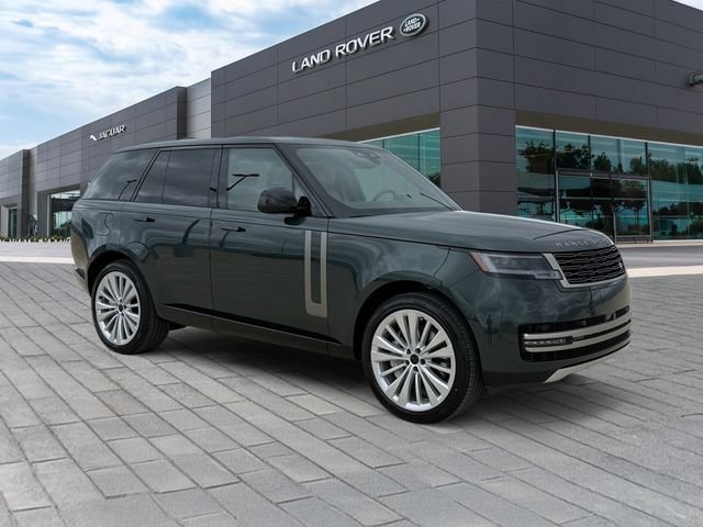 New 2026 Belgravia Green Land Rover SE image 7