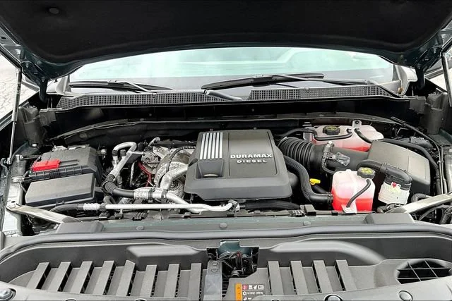 2025 Chevrolet Silverado 1500 LTZ - Photo 12