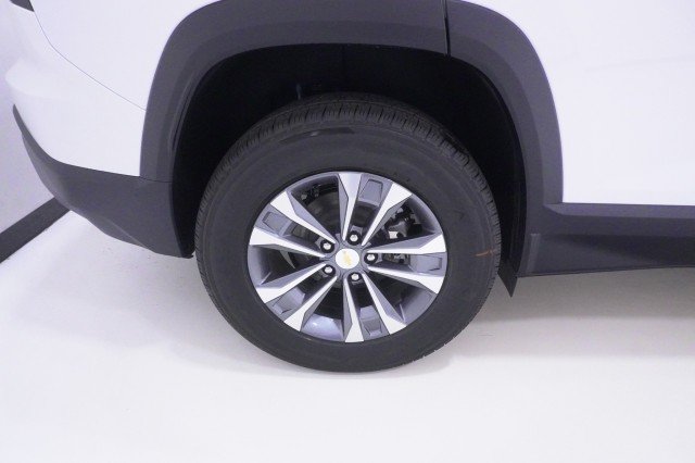 2027 Chevrolet Equinox LT - Photo 6