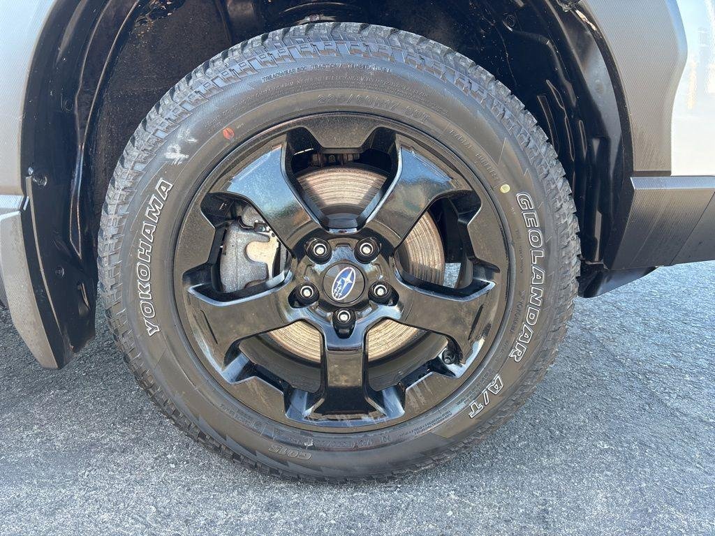 Used 2024 Ice Silver Metallic Subaru Wilderness image 9