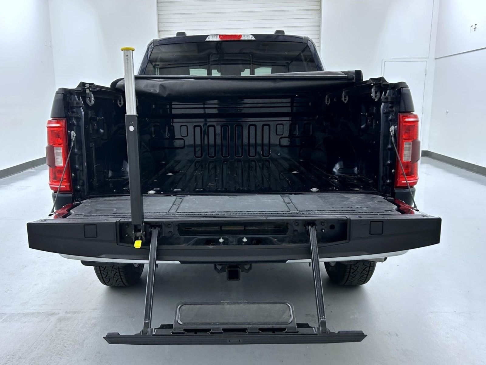 Used 2022 Blue Ford XLT image 22