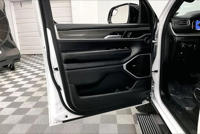 Used 2023 Bright White Clearcoat Jeep Series III image 21