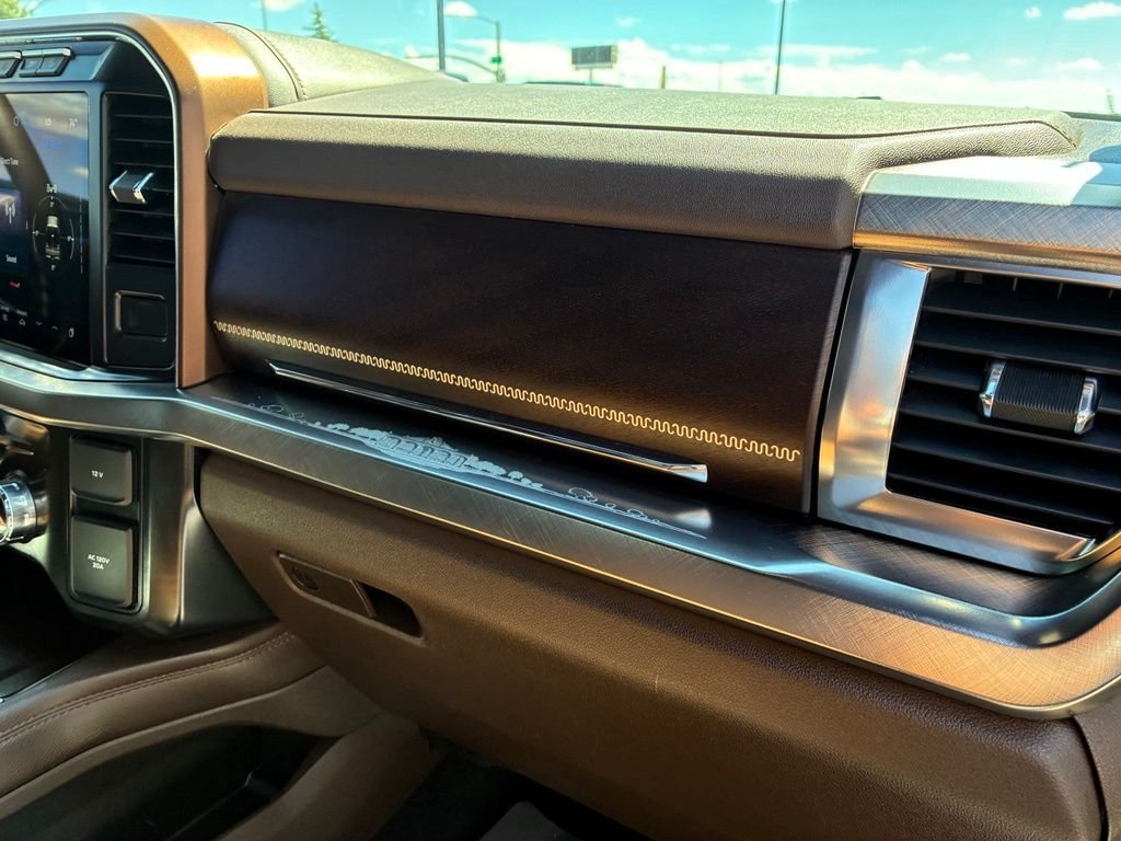 Used 2024  Ford King Ranch image 42