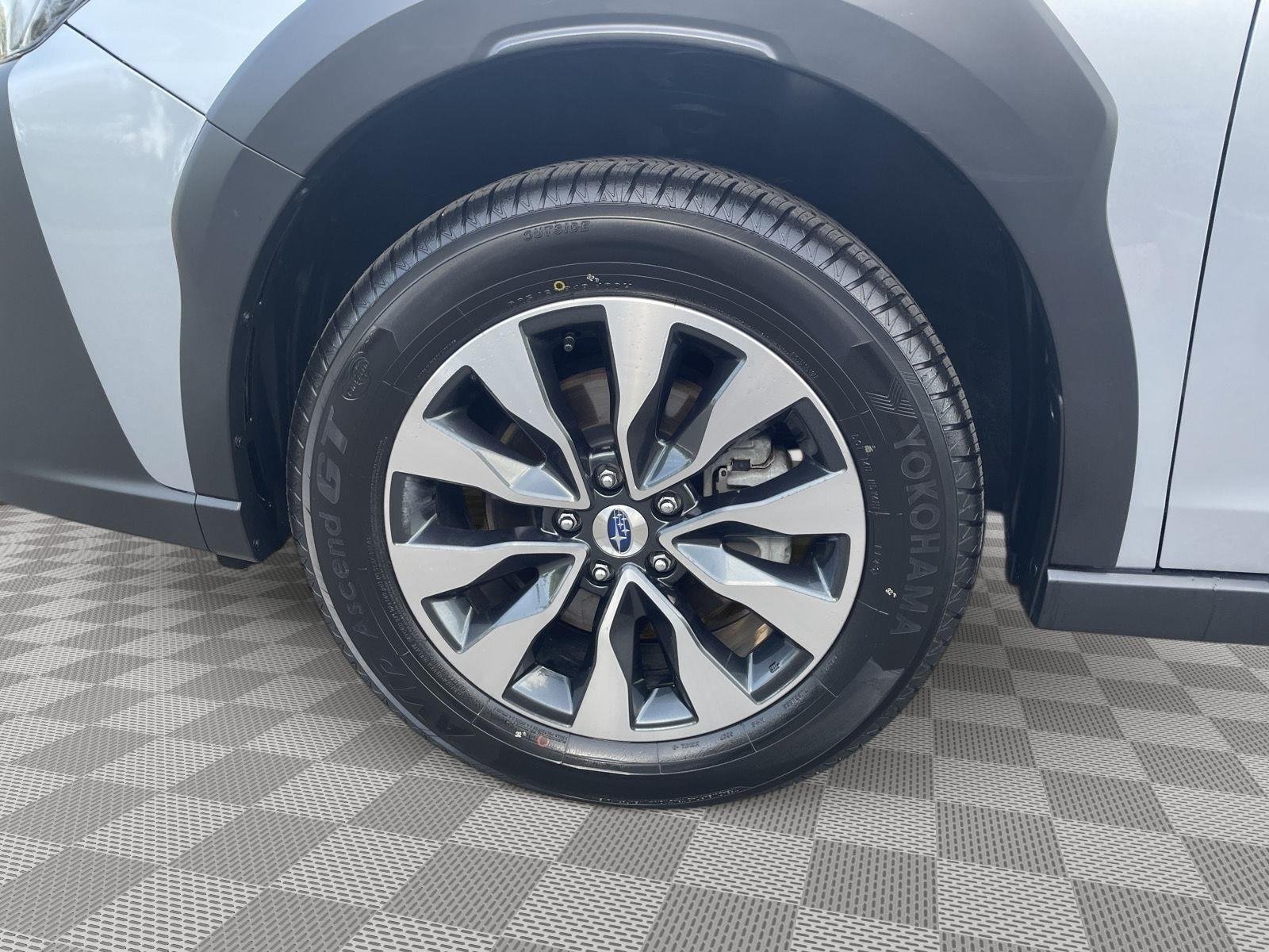 Certified Used 2024 Ice Silver Metallic Subaru Limited image 19