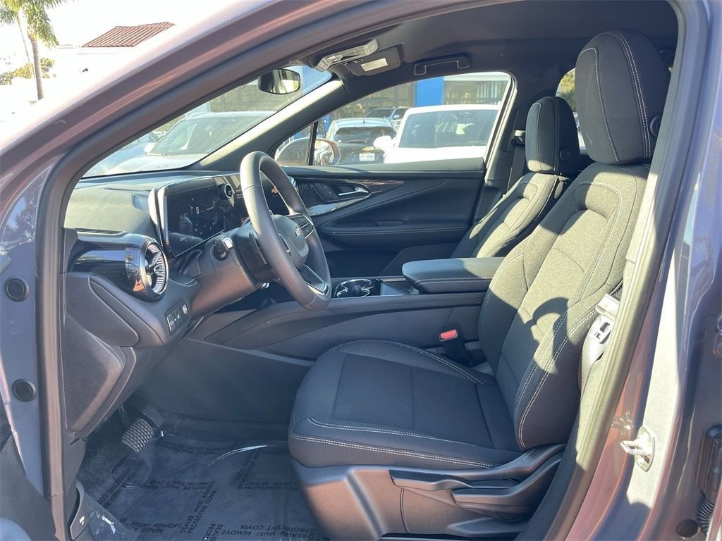 New 2026 Galaxy Gray Metallic Chevrolet LT image 18