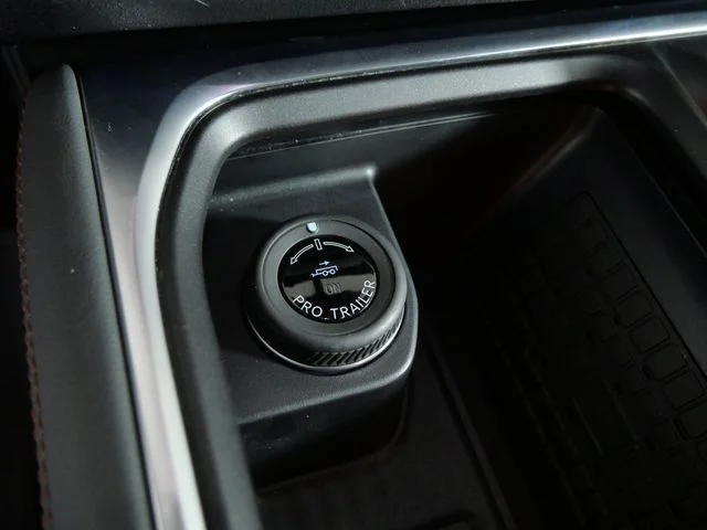 Certified Used 2025 White Ford Active image 27