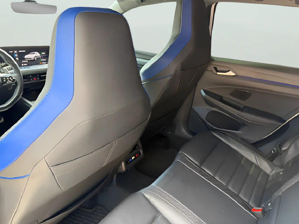 Used 2022  Volkswagen 2.0T image 40