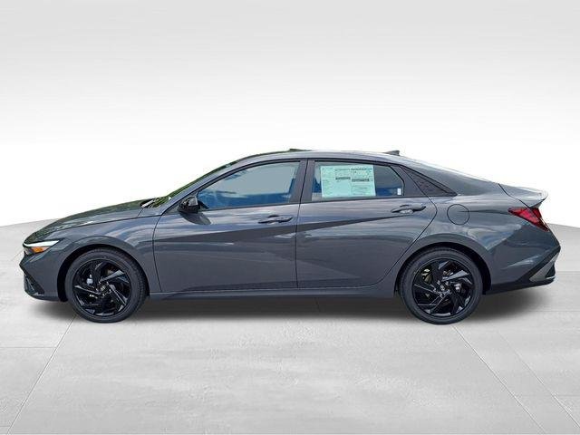 New 2026 Gray Hyundai SEL Sport Plus image 2