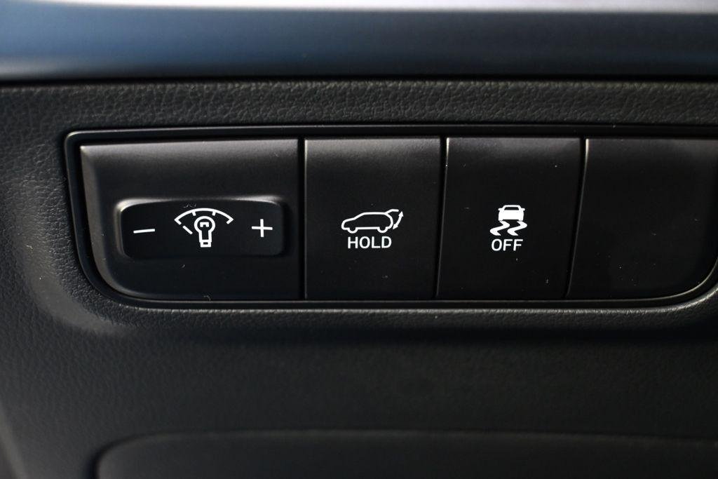 New 2026 White Pearl Hyundai SEL AWD image 24