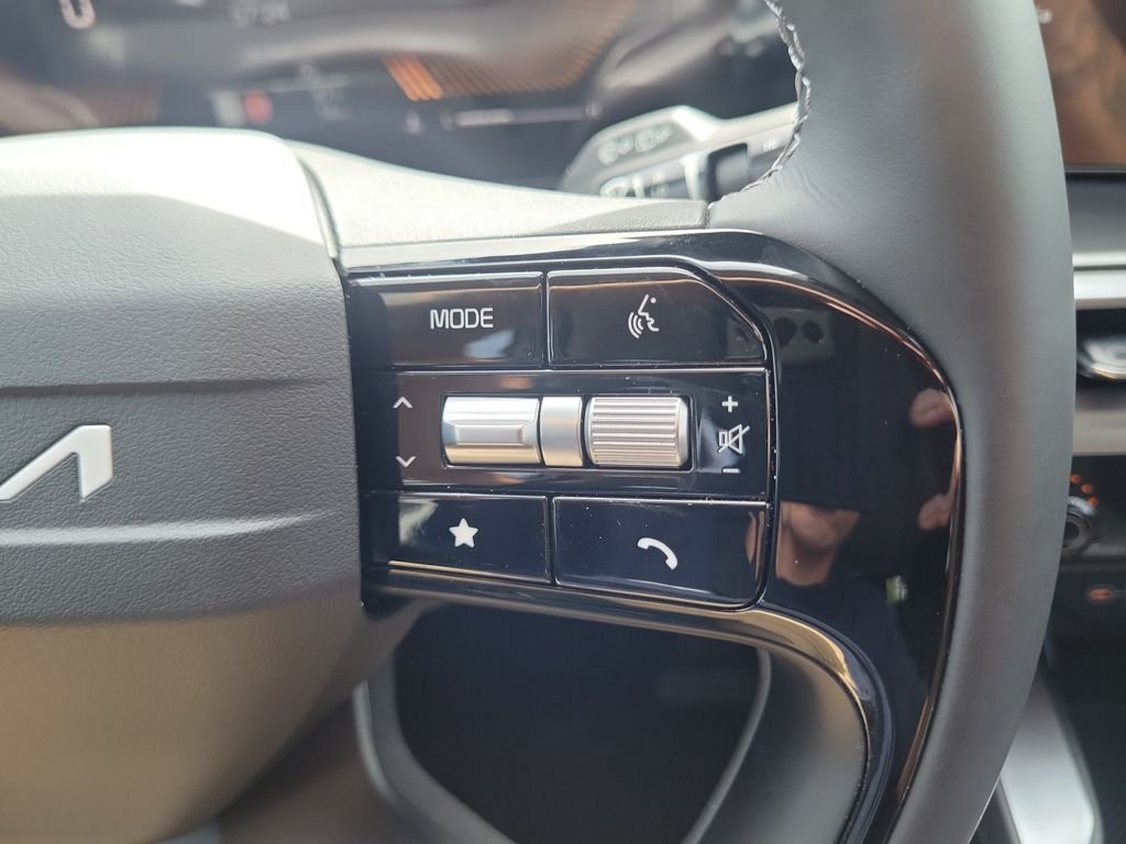 New 2026 White Kia LX image 27