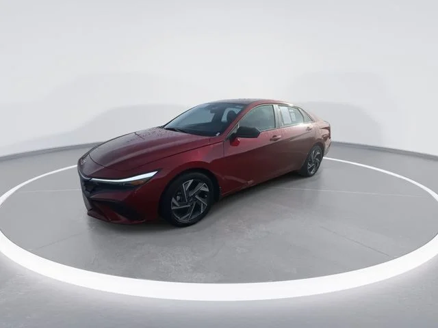 Used 2025 Red Hyundai SEL Sport image 4