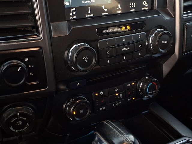 Used 2018 Blue Ford XLT image 8