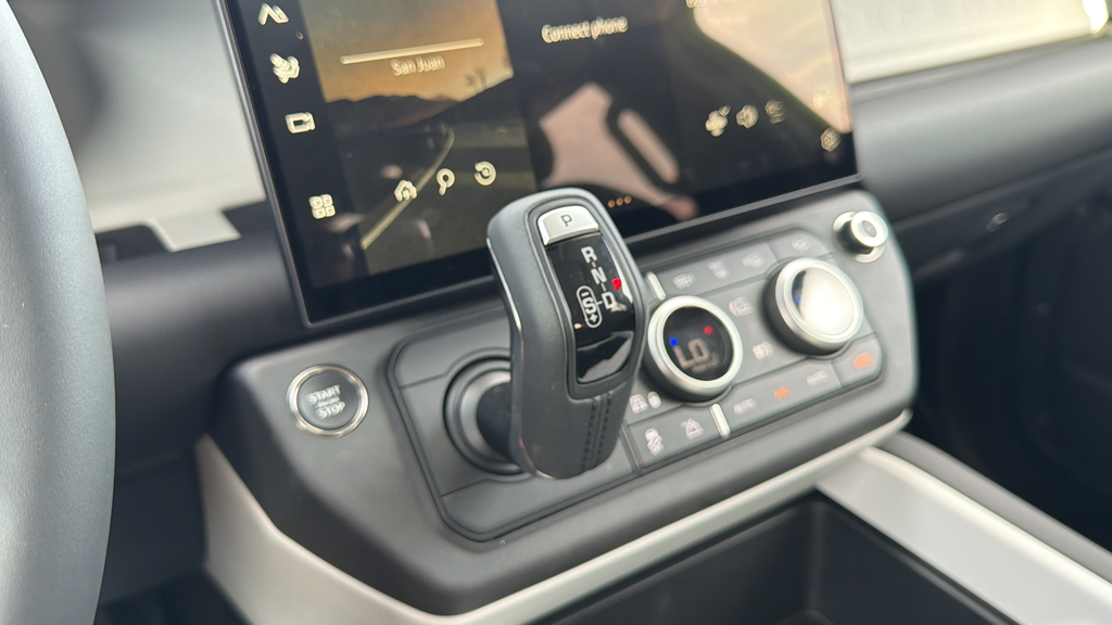 New 2026 Woolstone Green Land Rover S image 21
