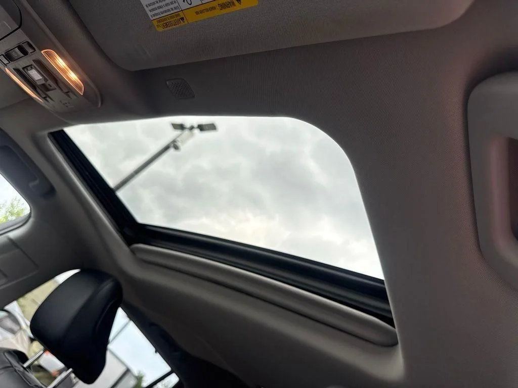 Used 2020 White Toyota XLE image 22