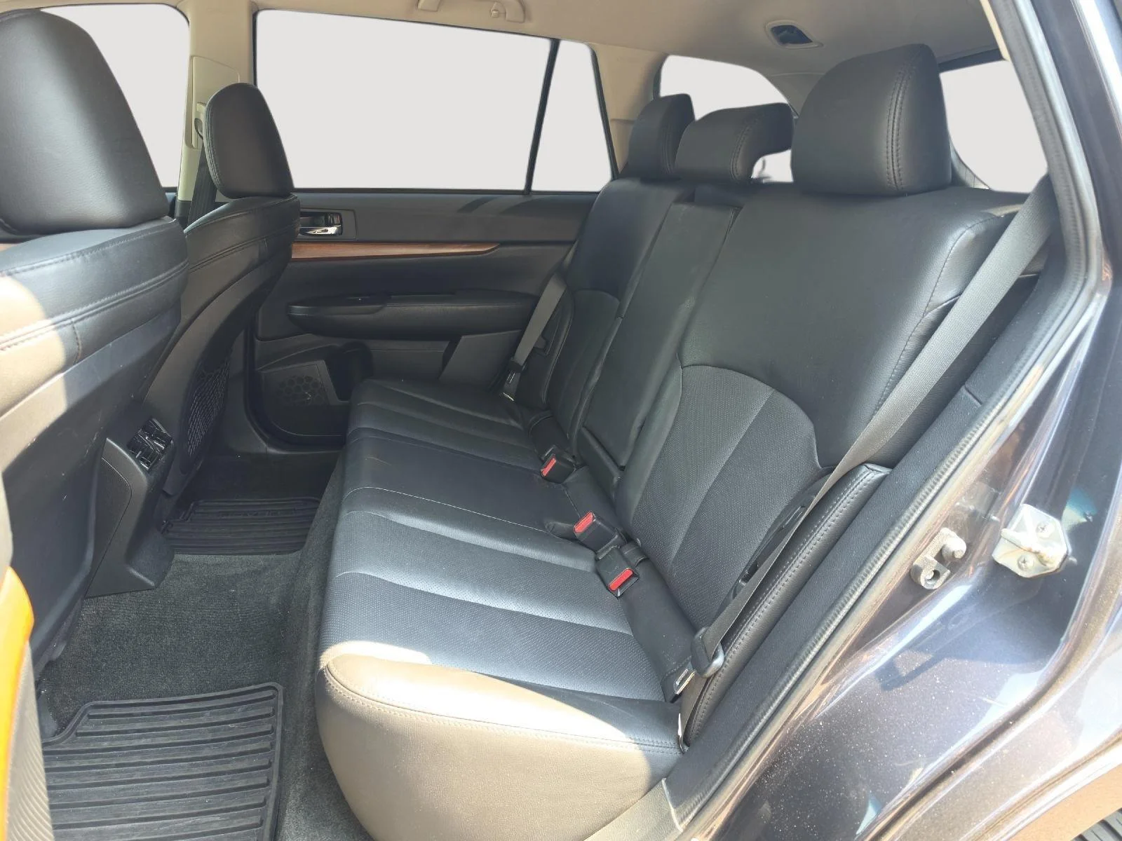 Used 2013 Graphite Gray Metallic Subaru 2.5i Limited image 9