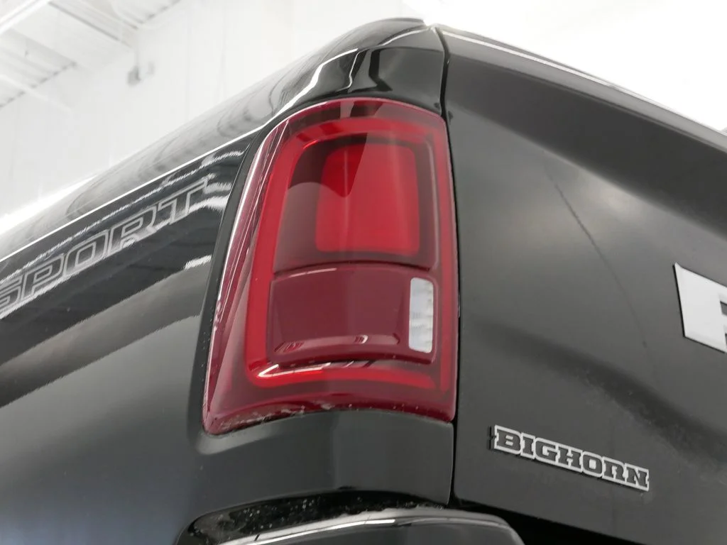 New 2026 Diamond Black Crystal Pearl-Coat Exterior Paint Ram Big Horn image 52