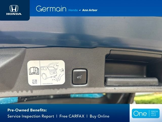 Used 2020 Green Metallic Ford SEL image 11
