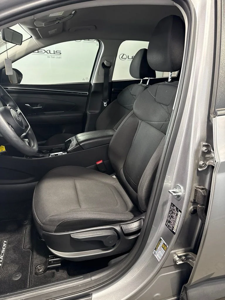 Used 2023 Silver Hyundai SE image 32