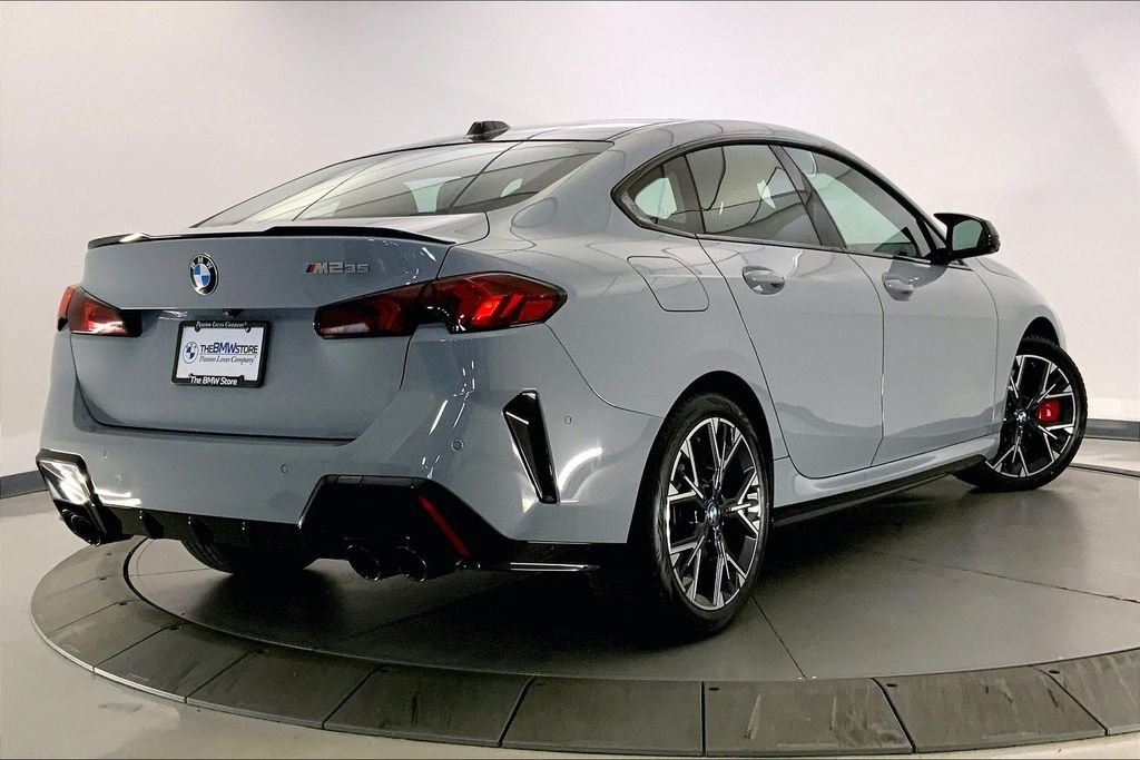 Used 2025 Brooklyn Grey Metallic BMW  image 12