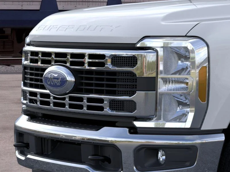 New 2026 OXFORD WHITE Ford XLT image 17