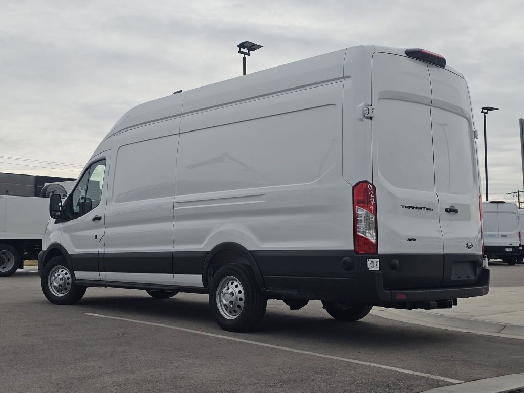 New 2026 Oxford White Ford Base image 22