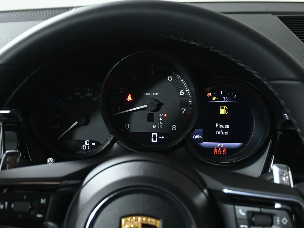 2026 Porsche Macan T - Photo 20
