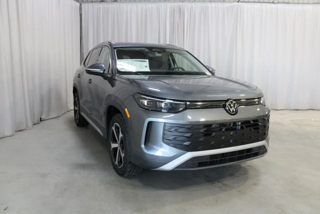 New 2026 Silver Volkswagen 2.0T SE image 37