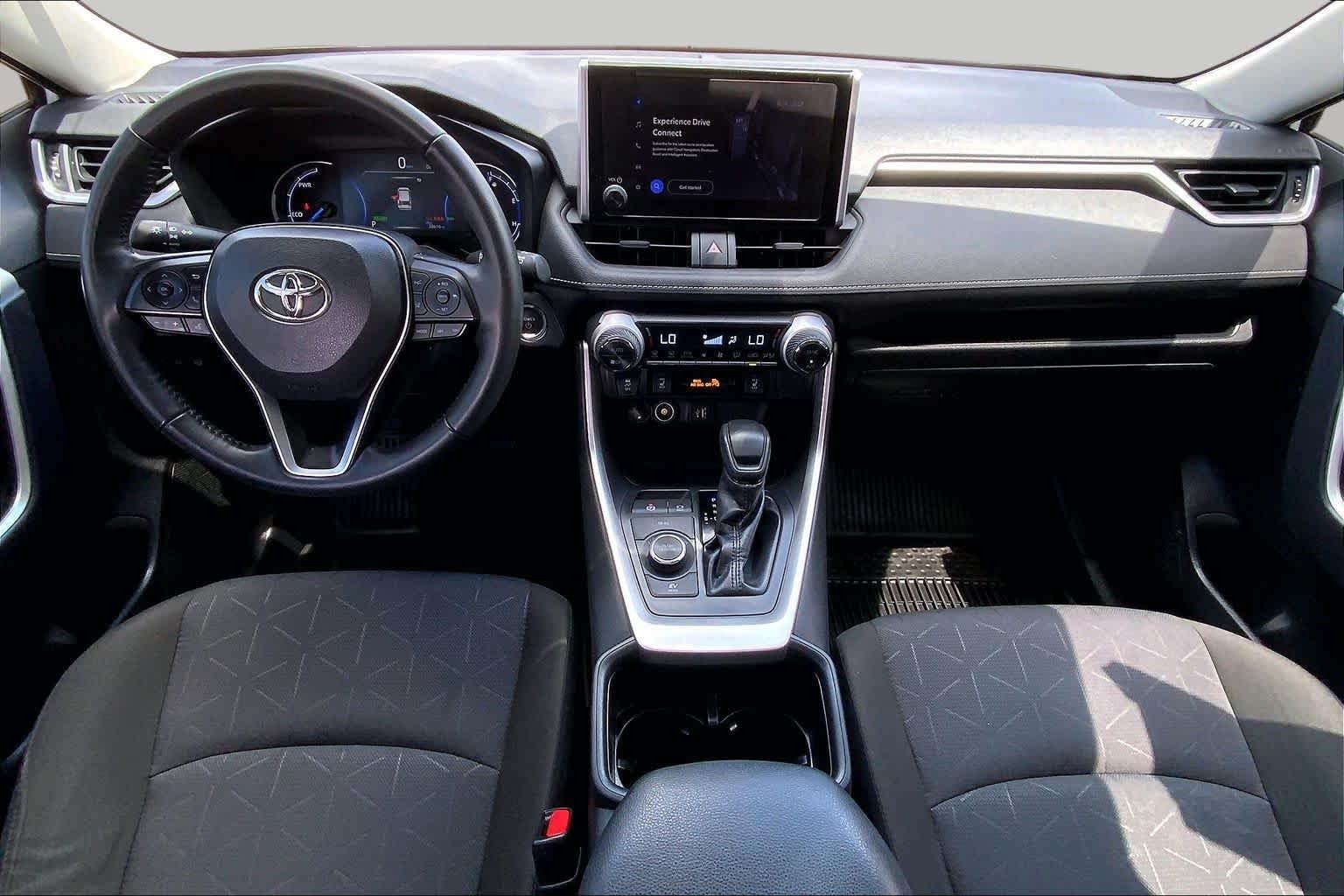 Used 2025 Ice Cap Toyota Hybrid XLE image 13