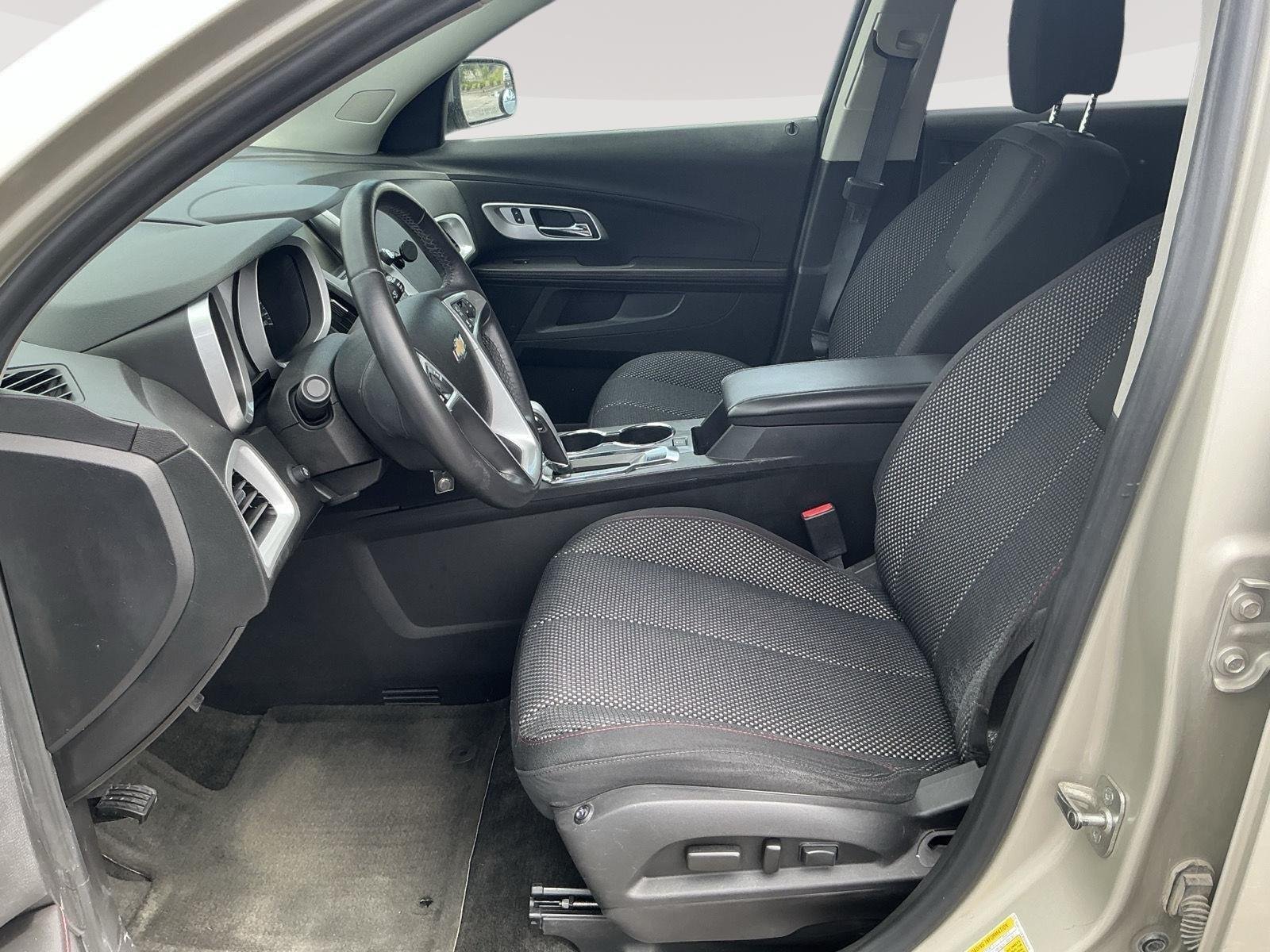 Used 2015 Champagne Silver Metallic Chevrolet LT image 3