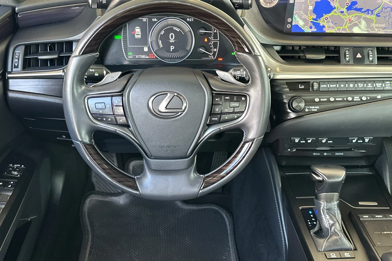 Used 2020 White Pearl Lexus 300h image 11