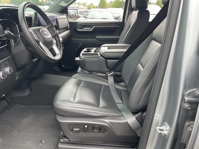 Used 2025 Sterling GMC SLT image 19