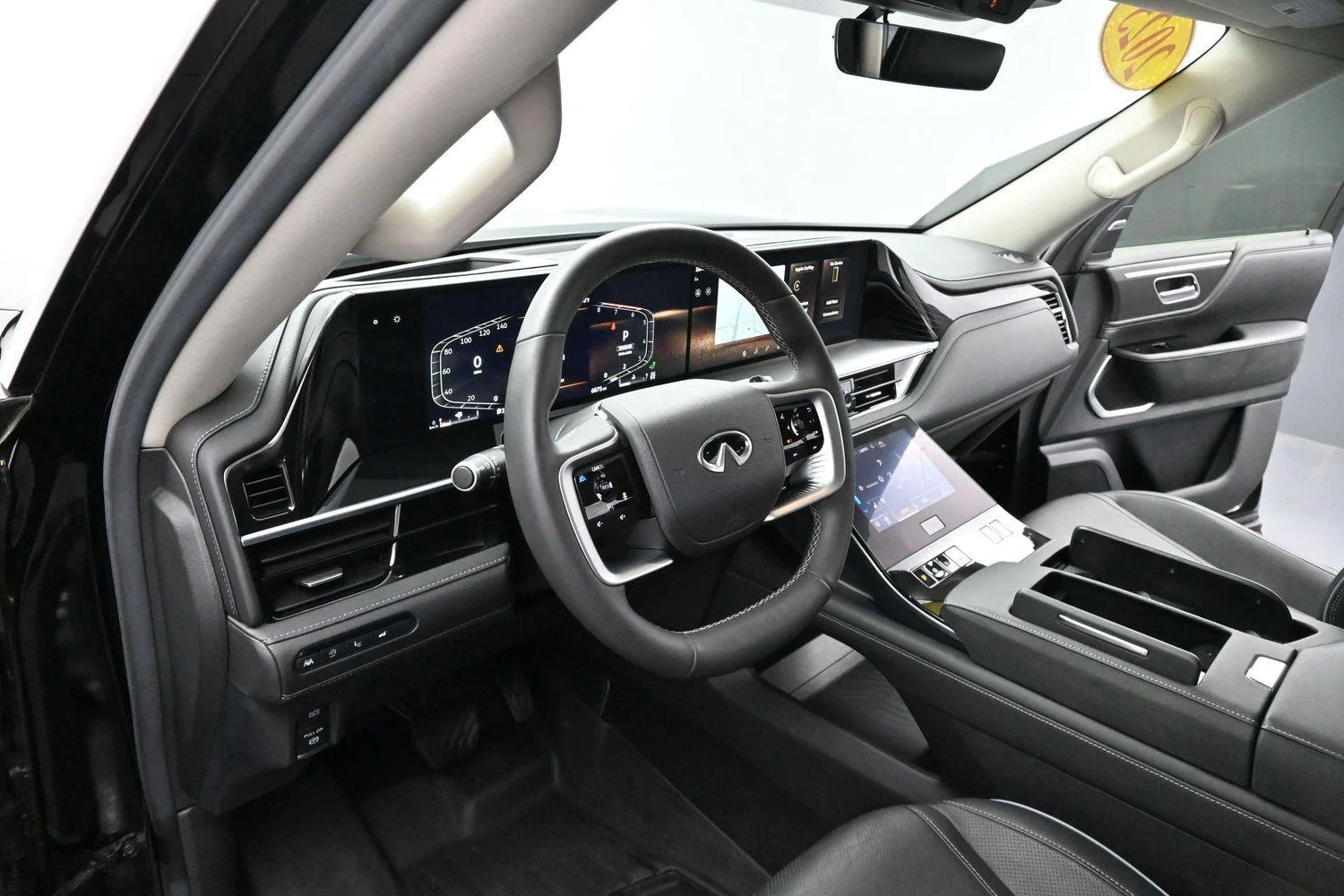 Used 2025 Black Obsidian INFINITI LUXE image 12
