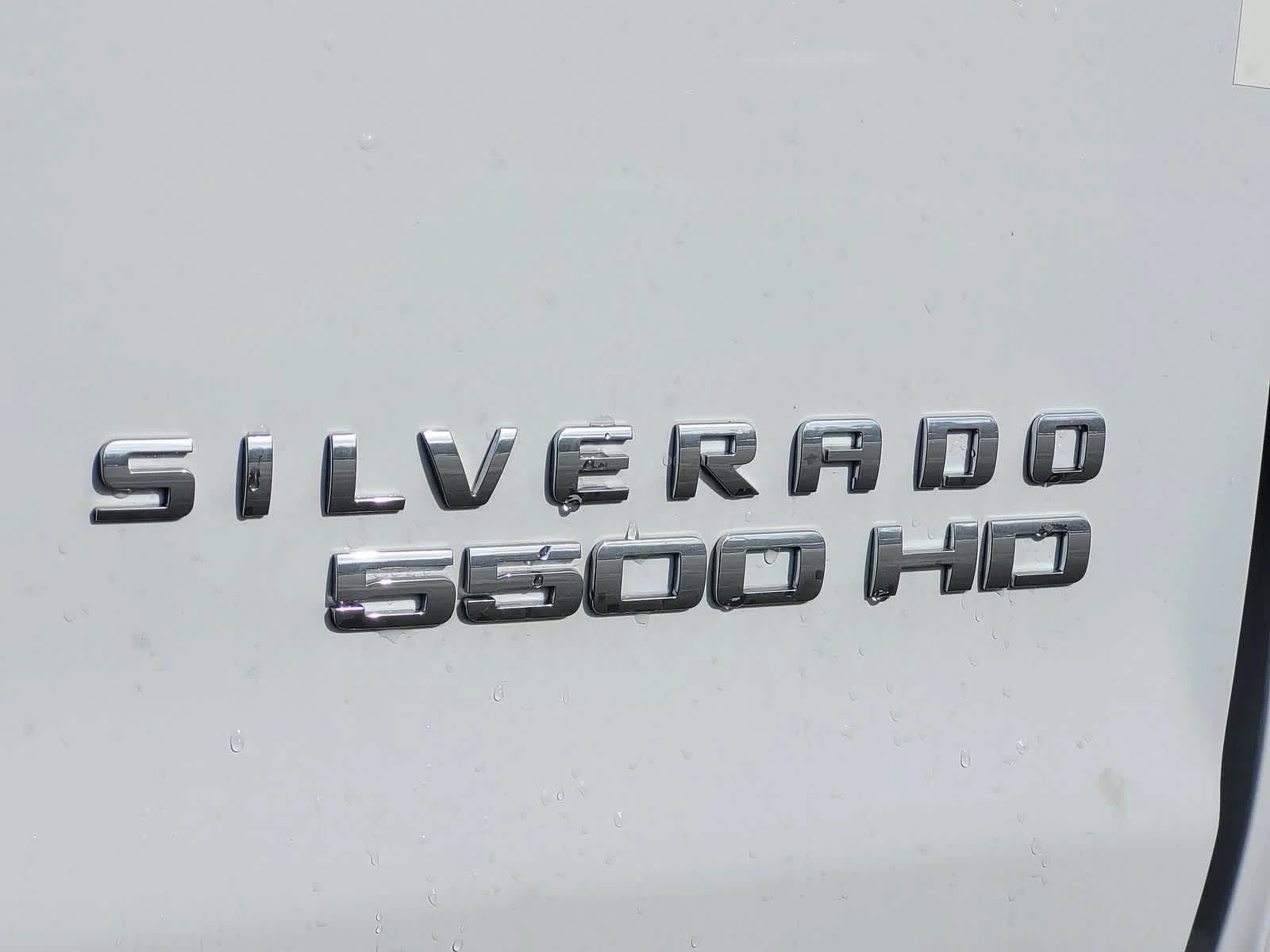 New 2023 Summit White Chevrolet LT image 4