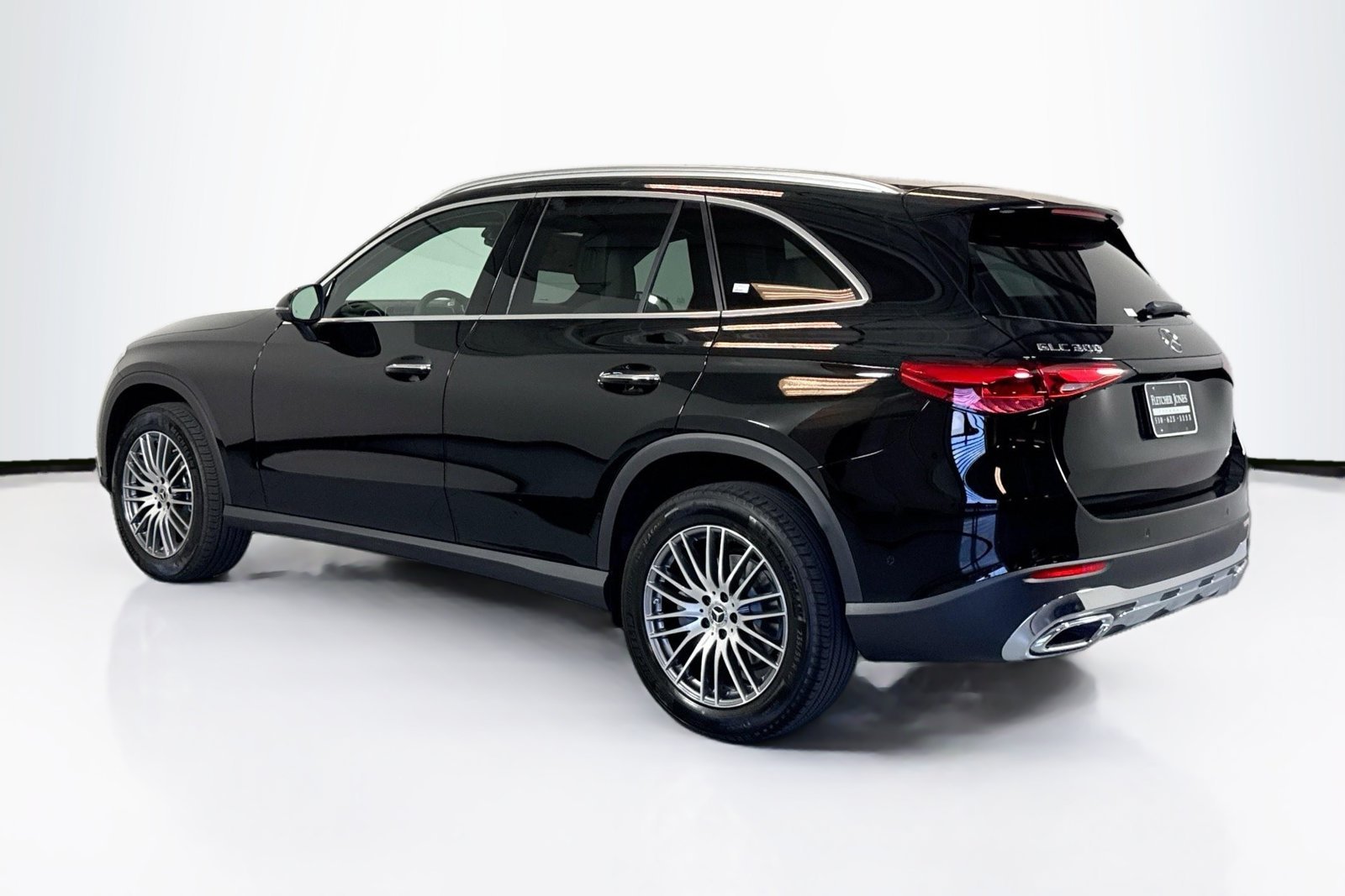 New 2026 Black Mercedes-Benz GLC 300 image 7